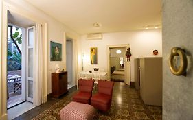 Tre Vie apARTment - Short Lets